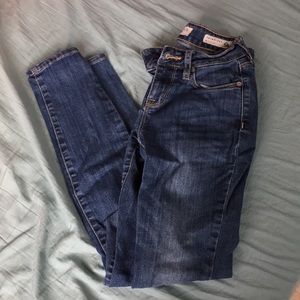 Bullhead Skinny jeans w/ medium wash