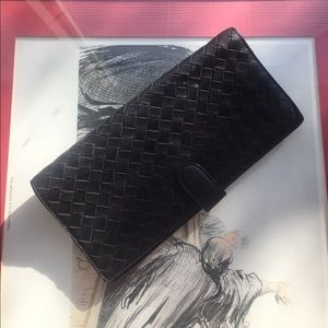Black Bottega Veneta wallet 👛👒
