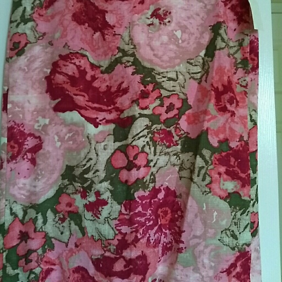 Talbot's Pink  Floral Pencil Skirt (box#9) - Picture 5 of 7