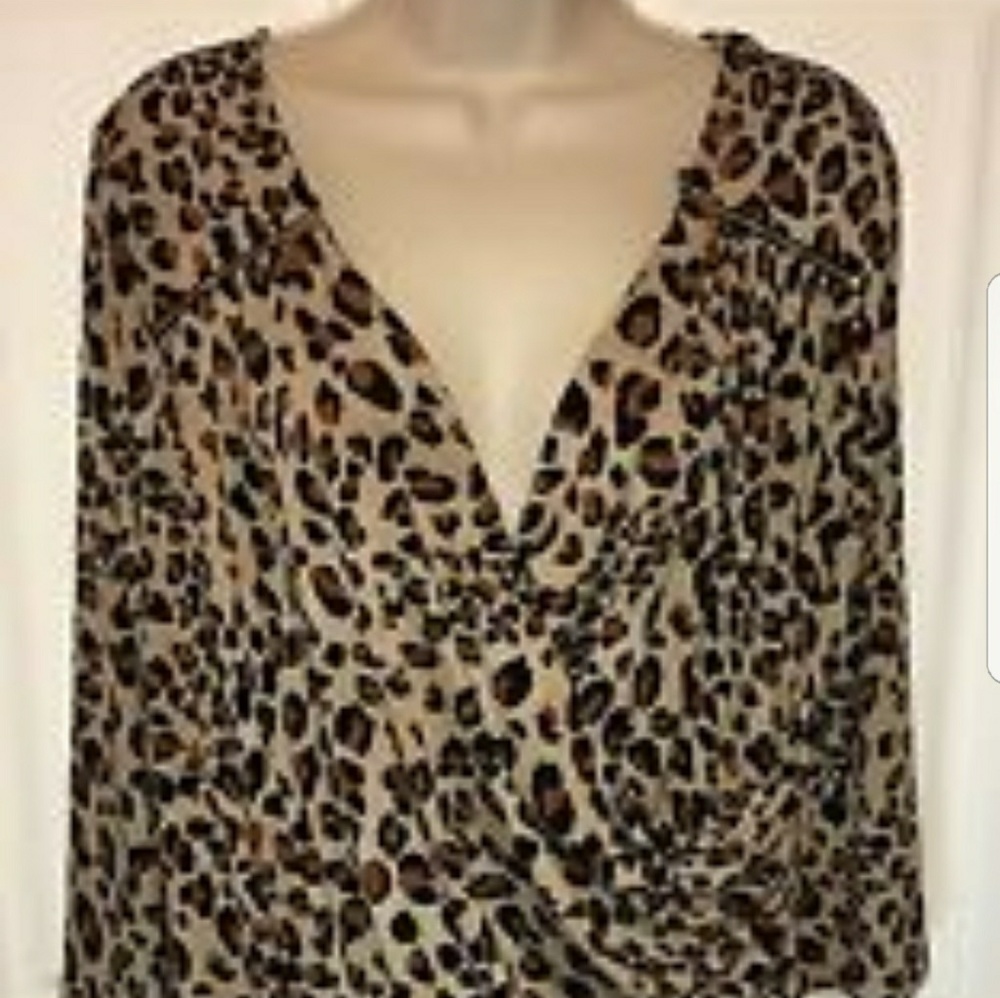 Cheetah print 3/4 sleeve top