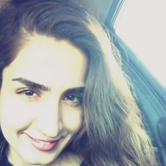 Meet your Posher, Nasrin - Picture 1 of 1