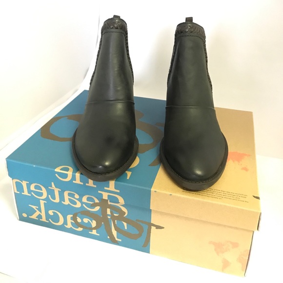 New! OTBT Venture Ankle Bootie - Black Leather - Picture 3 of 5