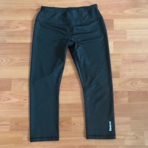 Reebok 🖤 Black Cropped Leggings