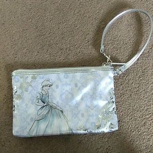 Make-up bag ( Cinderella ) 8inx5in