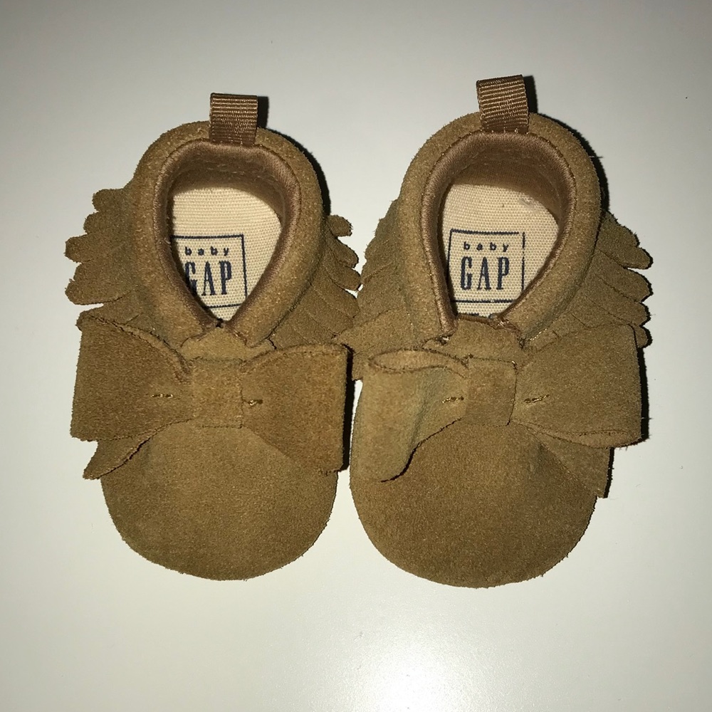 ⭐️BabyGap moccs (5/$20)