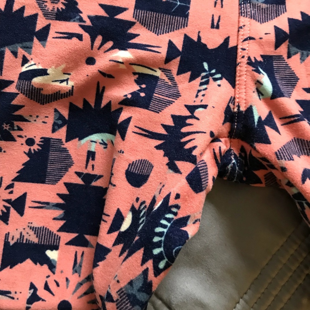 LuLaRoe Print Leggings One size fits all - Picture 4 of 4