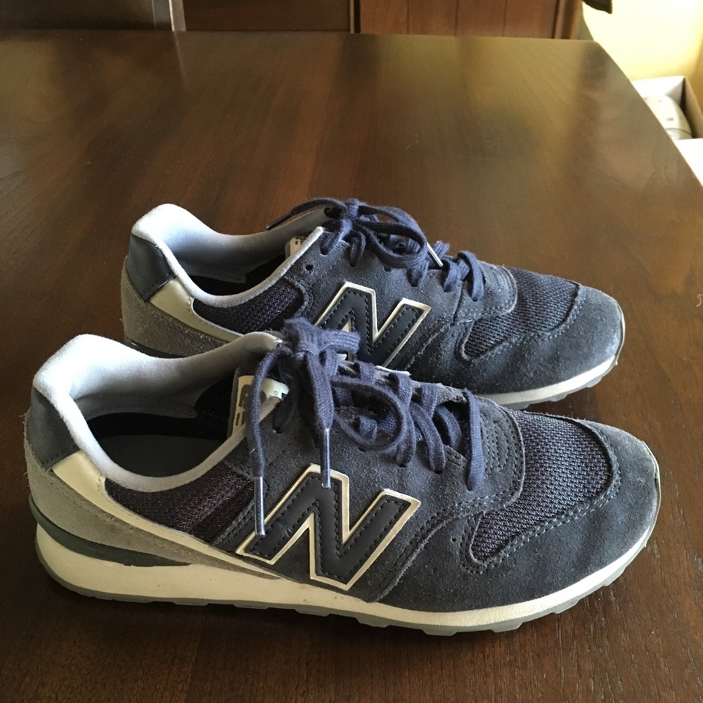 Navy & Grey New Balance 696 Retro Trainers