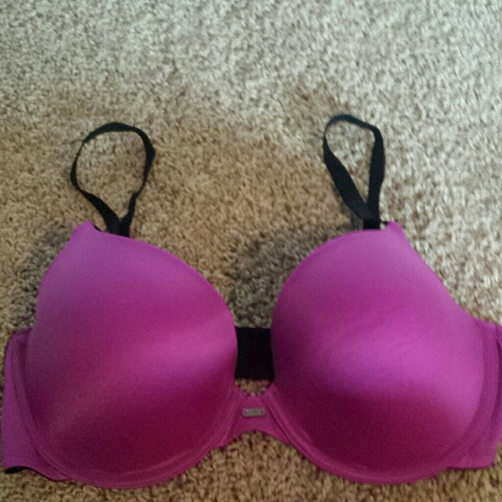 Maidenform hot pink and black bra