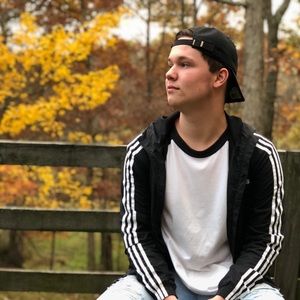 Meet your Posher, Zach