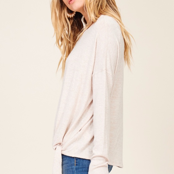 Staccato SOFT BRUSHED TOP W/ CRIS CROSS NECK - Picture 3 of 4