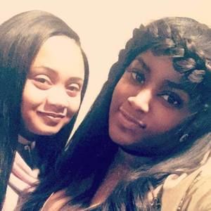 Meet your Posher, Karis