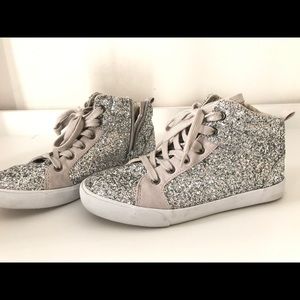 Gap sneakers size girls 4/women’s 6