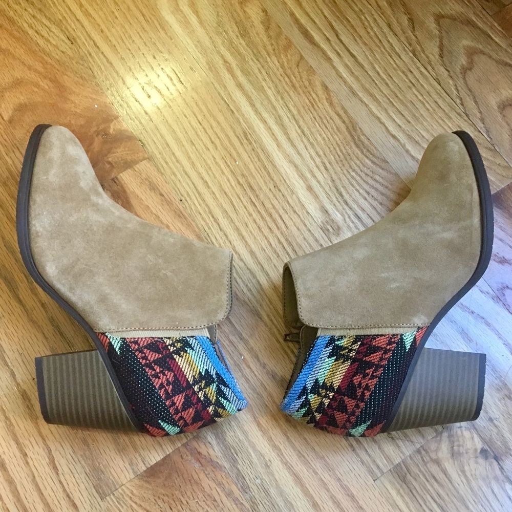 🍬EASY SPIRIT Suede Ankle Boot