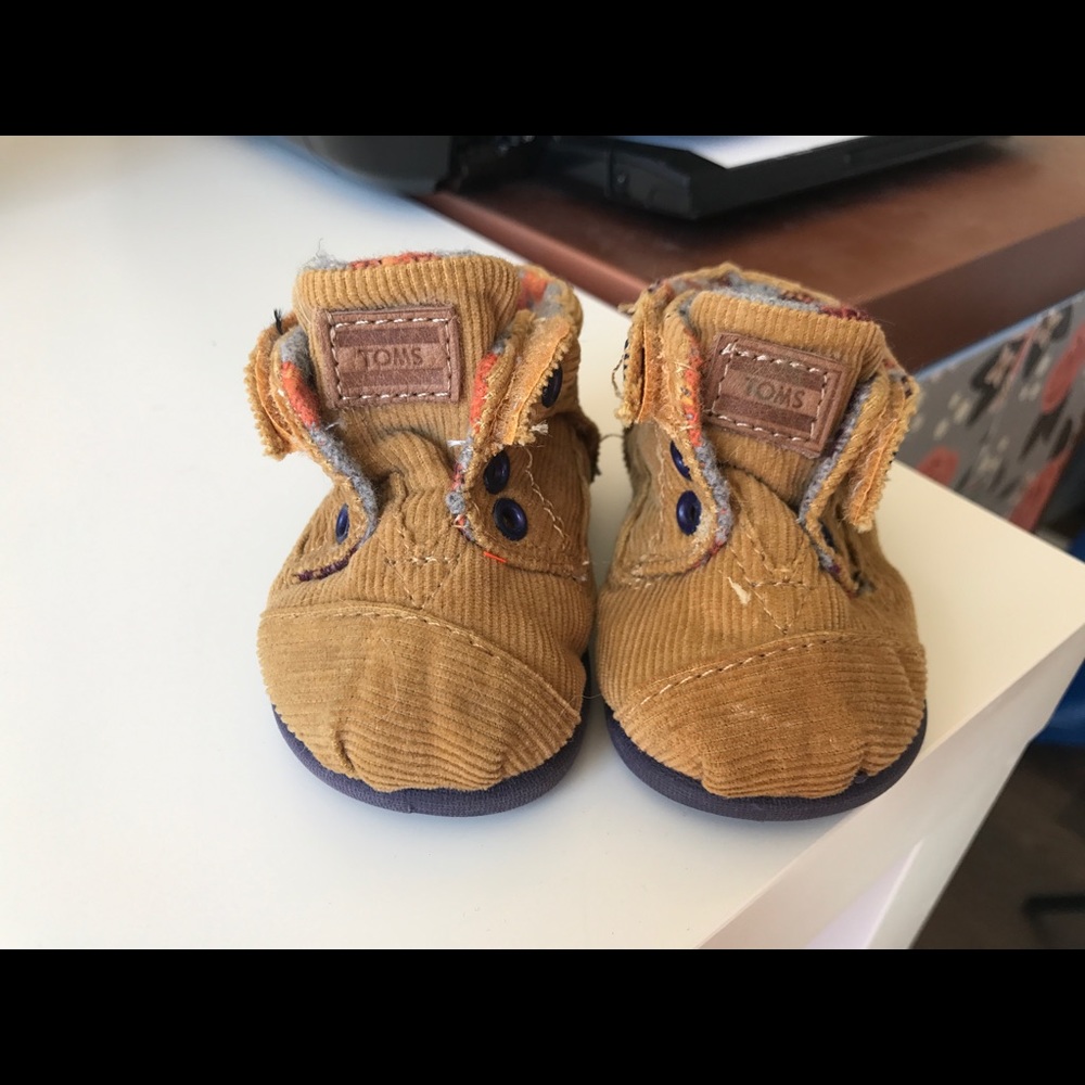 Baby toms