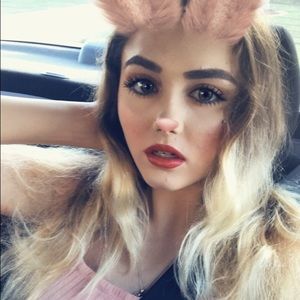 Meet your Posher, Olivia