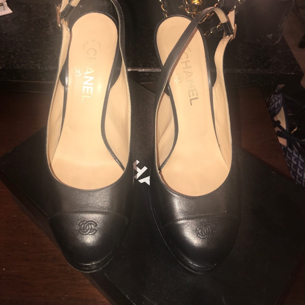 Chanel Slingbacks. Quilted Platform 40c