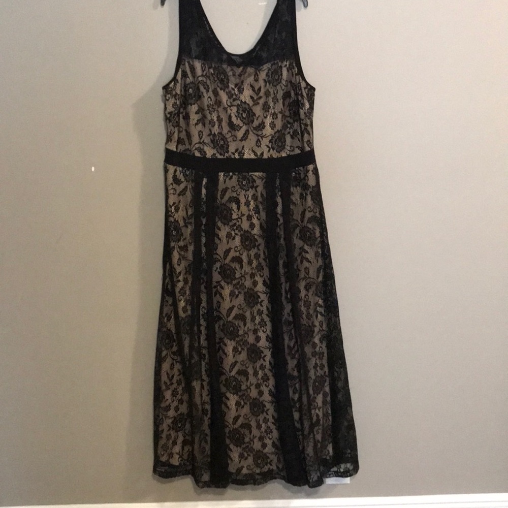 Black&Cream Lace Dress