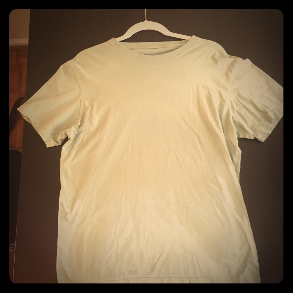 Large men’s J. Crew tee