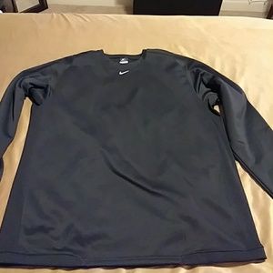 Nike thermal fit long sleeve pull over