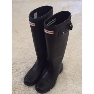 Black Hunter Matte Boots