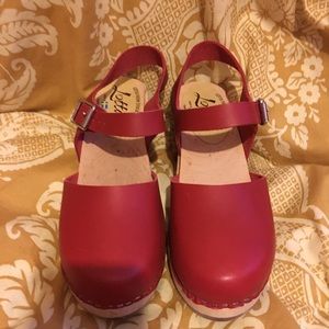 Brand New Lotta from Stockholm Red Clogs!❤️
