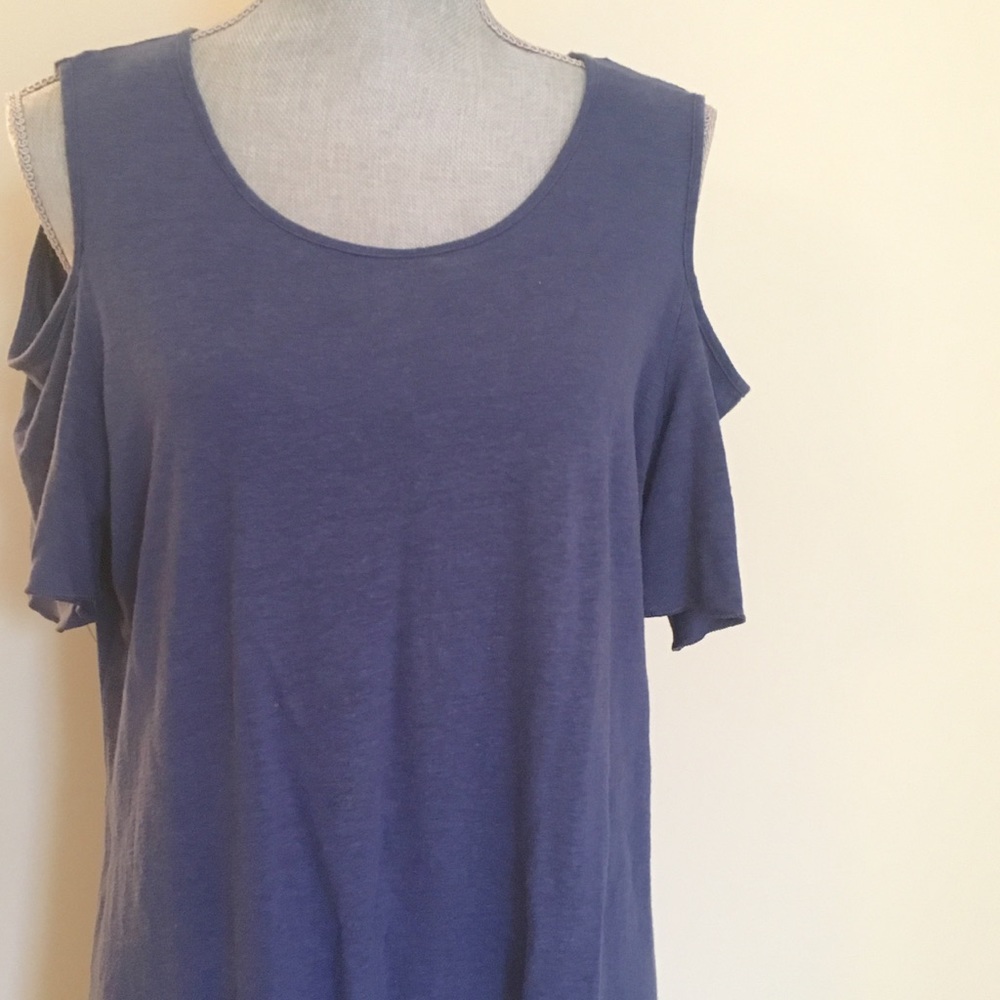Chico's blue shoulder cutout long top in size 12