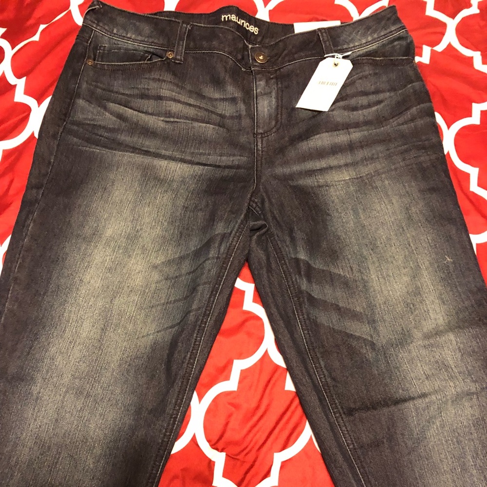 Brand new, never worn Maurices jeans. Size 15/16.