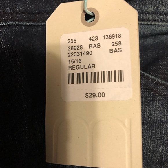 Brand new, never worn Maurices jeans. Size 15/16. - Picture 4 of 5