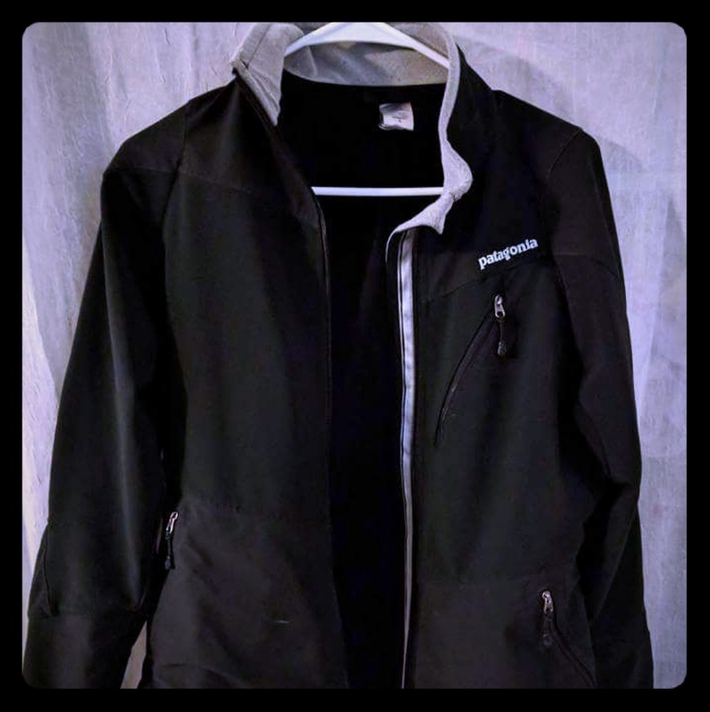 Patagonia Fall Coat Size Small ON HOLD