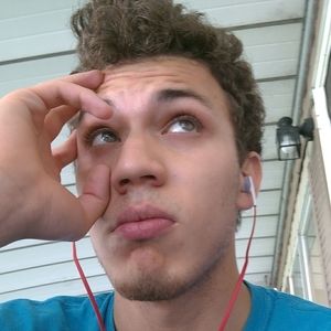 Meet your Posher, Luis