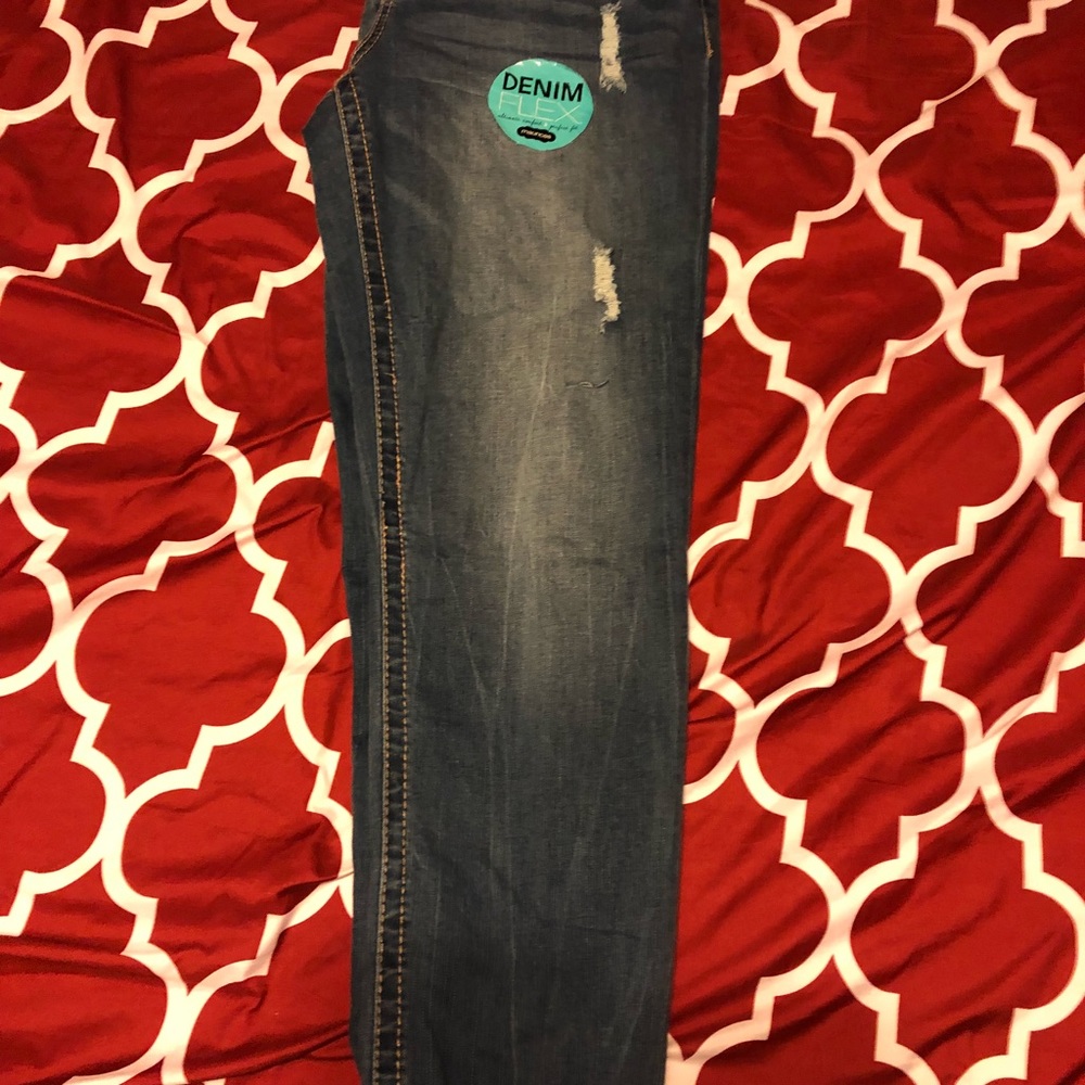 New Maurices Jeans