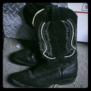 Size 9 cowboy boots