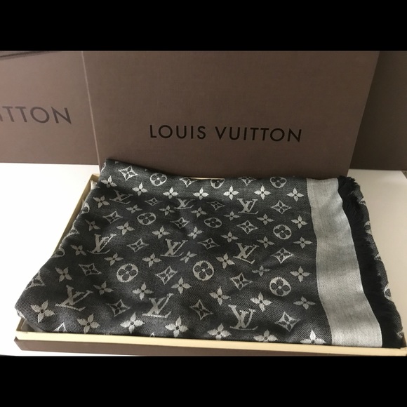 ❌ SOLD❌💯Authentic Louis Vuitton denim shawl, noir - Picture 1 of 6