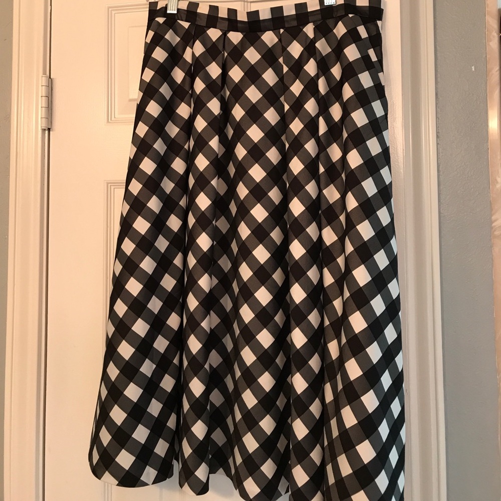 Talbots black/white plaid midi skirt