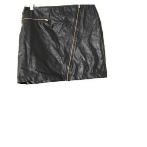 Mini black leather skirt
