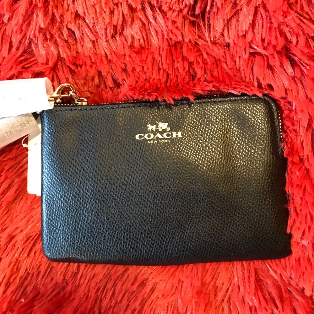 ⭐️NWT Black Coach Wristlet⭐️