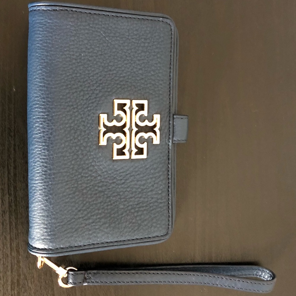 Tory Burch Britten Smartphone Wallet - Navy
