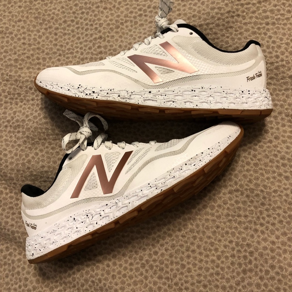 💎Price Drop 💎Rose Gold New Balance