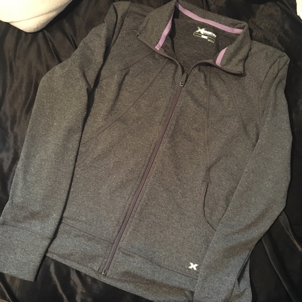 Grey Activewear Jacket😍