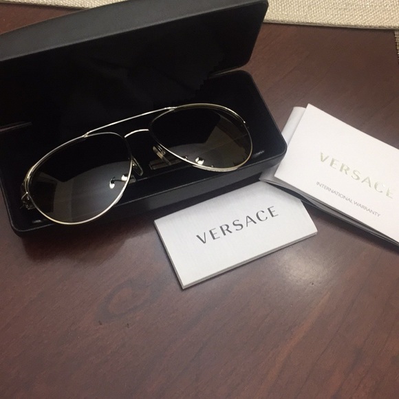Versace glasses - Picture 1 of 2