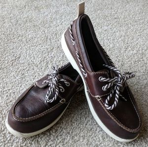 EUC Crocs Sperry-like Boat brown leather shoes 6