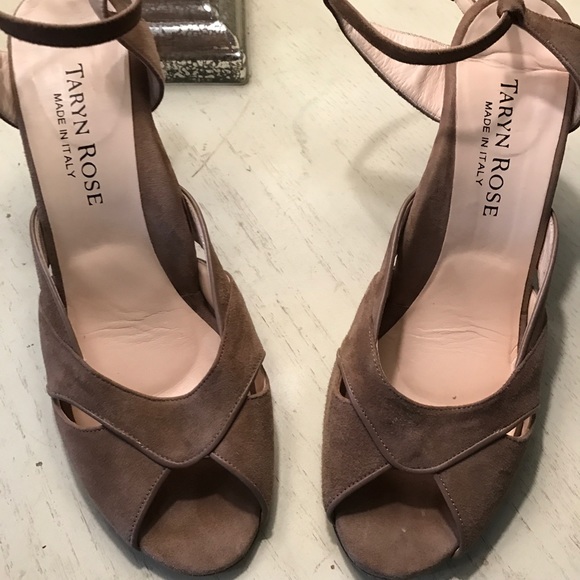 Taryn Rose beautiful beige heels. Gorgeous!Size 40 - Picture 6 of 6