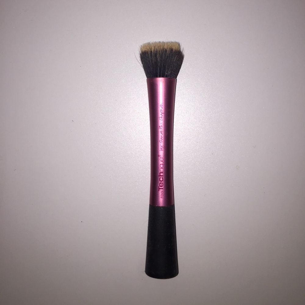 STIPPLING MAKEUP BRUSH