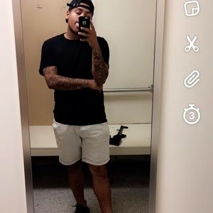 Meet your Posher, Deion