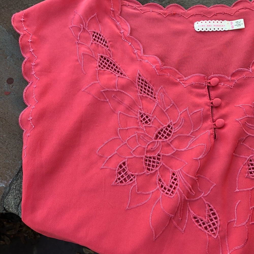 DONATED Pins & Needles top with cut-outs, size XS