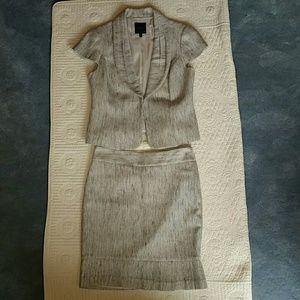 The limited grey skirt suit