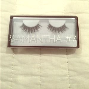 Huda Beauty Samantha #7 Lashes