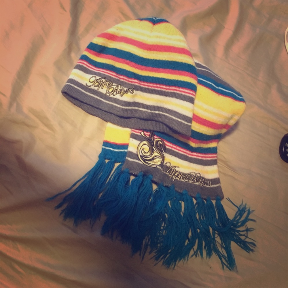 Hat and scarf set