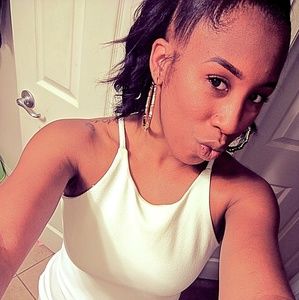 Meet your Posher, Virginia