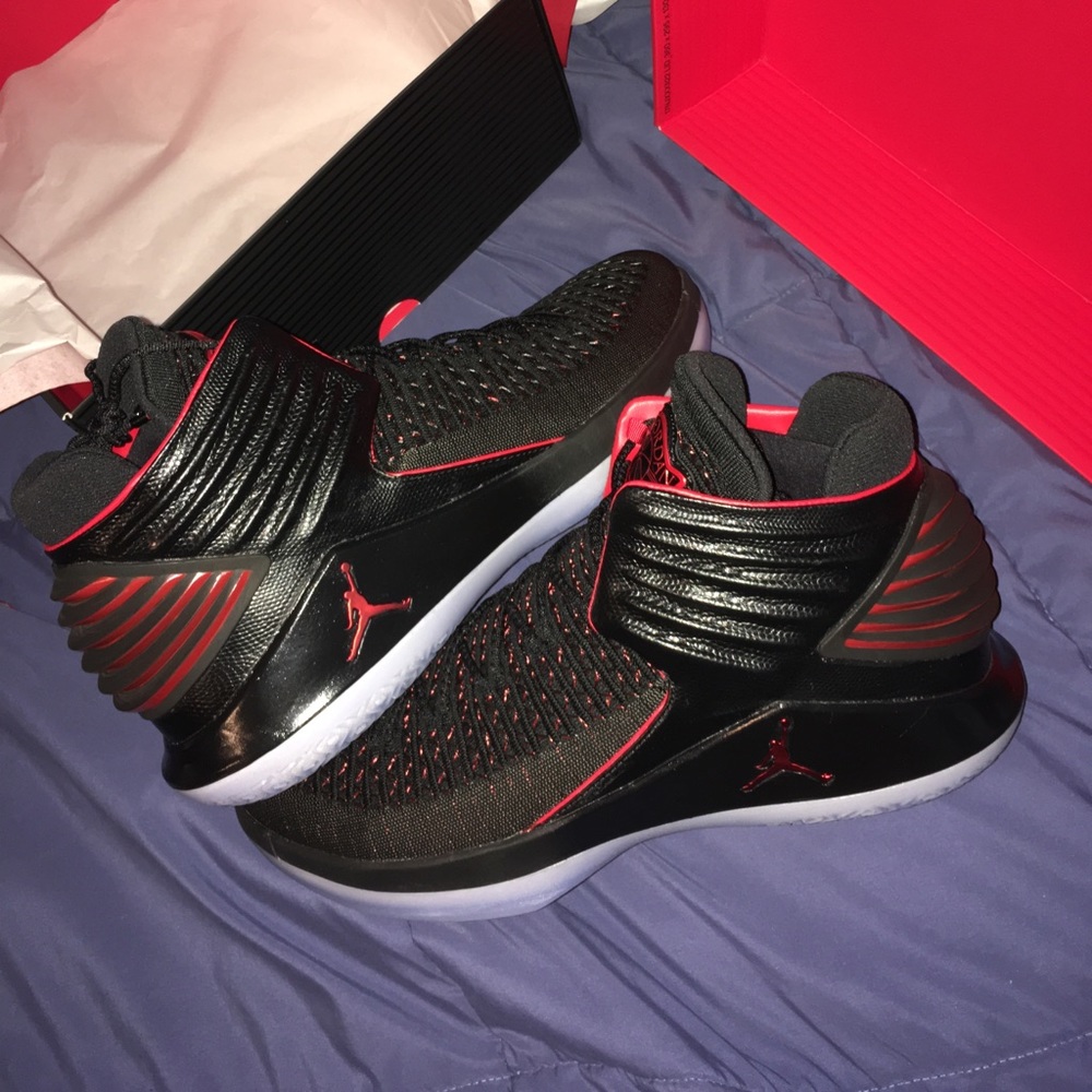 New Jordan XXXII size 14 shoes